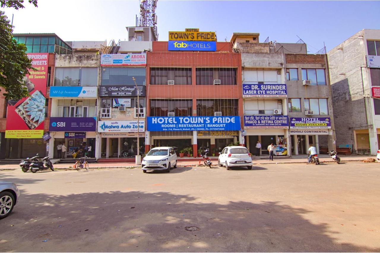 Fabhotel Town Pride Sohāna Exterior foto