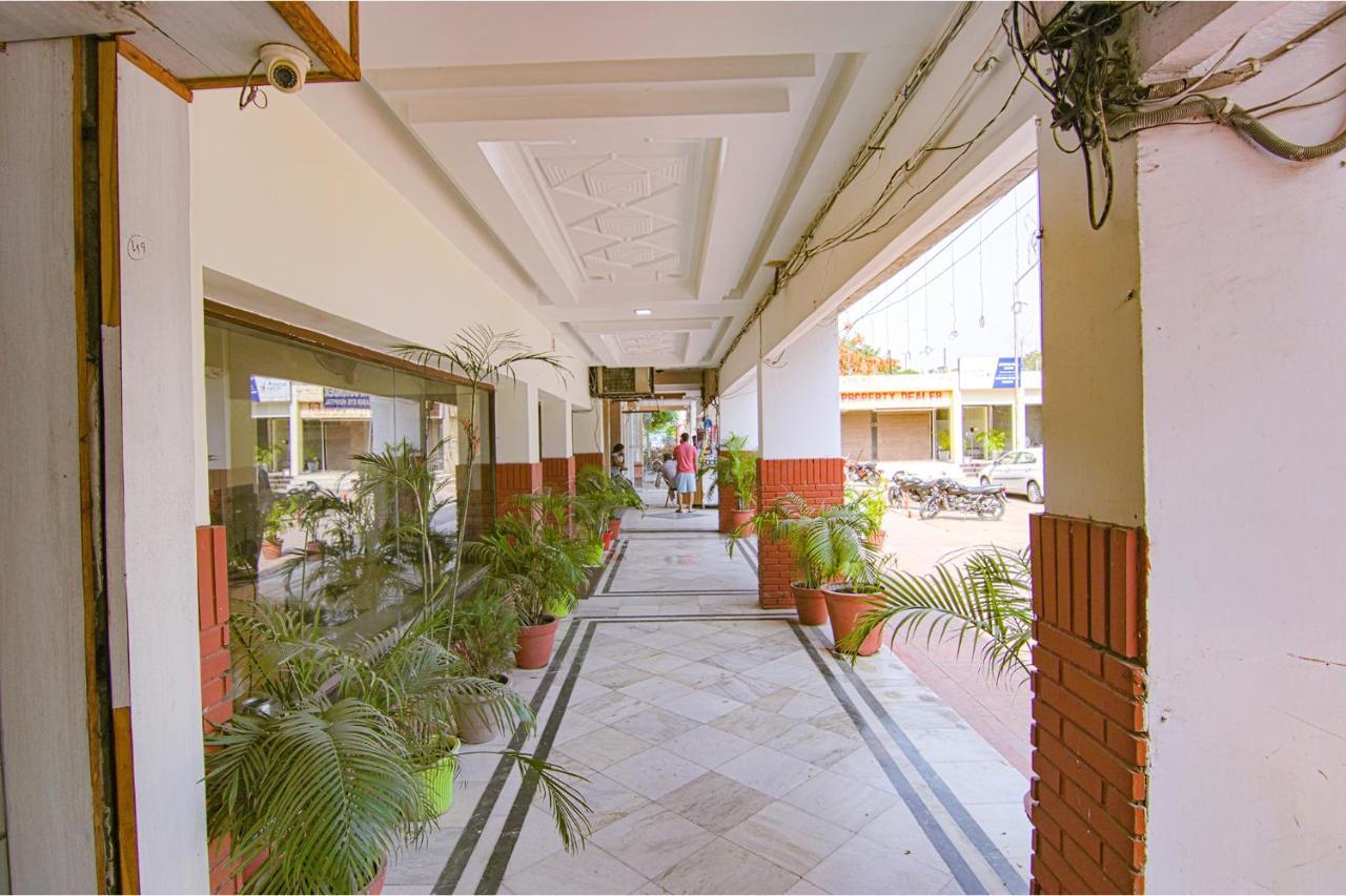 Fabhotel Town Pride Sohāna Exterior foto